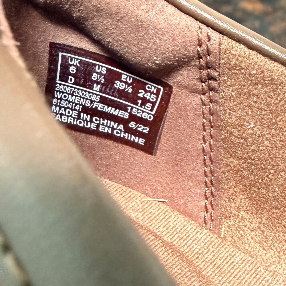 Clarks‎ Collection Women's Brown Tasseled Comfort Loafers, Size 8.5 - Picture 9 of 10